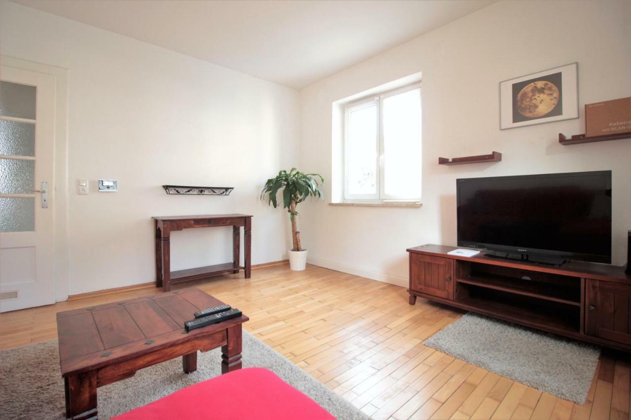 Charming 3-Bedroom Apartment With Parking Lot Würzburg Esterno foto