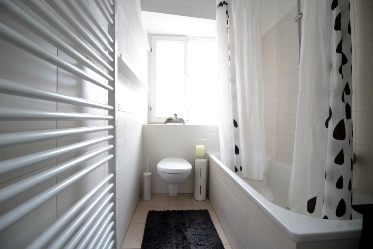 Charming 3-Bedroom Apartment With Parking Lot Würzburg Esterno foto